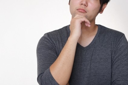 プロポーズプランナーに頼むか悩んでいる男性